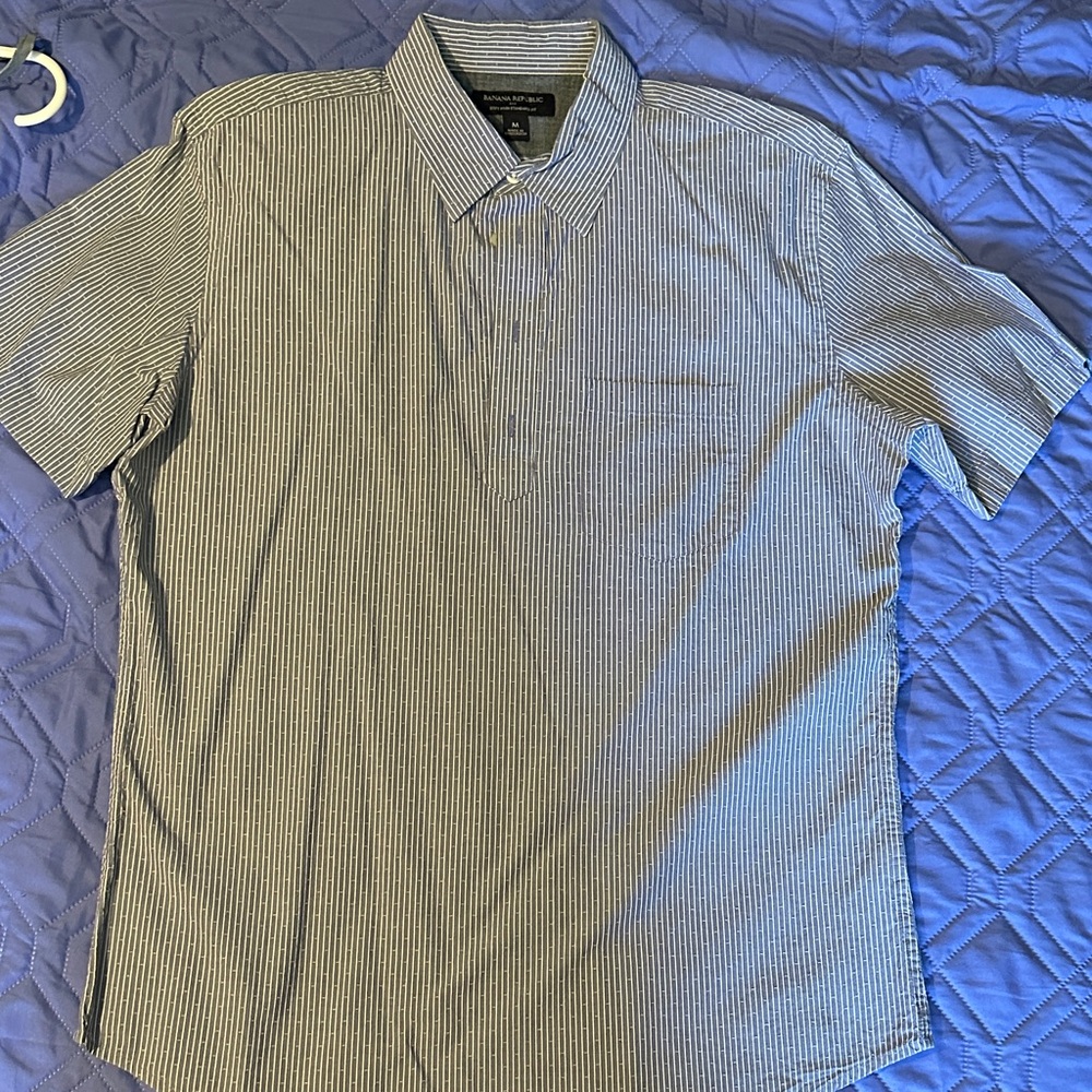 Banana Republic Men's Navy Striped Button Down Shirt